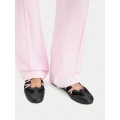 Baleriny Juicy Couture. Czarne balerinki damskie Juicy Couture, bez wzorów. Za 179.99 zł.