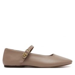 Baleriny Tommy Hilfiger. Brązowe balerinki damskie Tommy Hilfiger, bez wzorów. Za 349.99 zł.