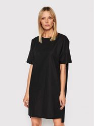 Makia Sukienka codzienna Saari W75045 Czarny Relaxed Fit. Czarne sukienki damskie Makia, bez wzorów, z bawełny, bez ramiączek. Za 539.99 zł.
