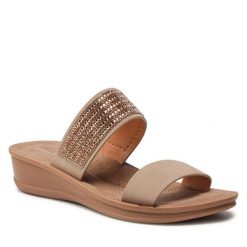 Klapki Clara Barson. Brązowe klapki damskie Clara Barson, bez wzorów, bez obcasa, bez zapięcia. Za 89.99 zł.