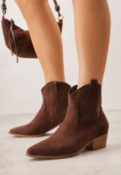 Brązowe Ażurowe Botki Vices w Stylu Kowbojek na Obcasie Norfedi. Brązowe botki damskie Born2be, z jeansu, boho, ze szpiczastym noskiem, bez obcasa, na obcasie, bez zapięcia. Za 149.99 zł.
