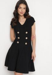 Czarna Elegancka Sukienka Rozkloszowana z Wiskozą Zdobiona Guzikami Farelna. Czarne sukienki damskie Born2be, z aplikacjami, z wiskozy, eleganckie, bez ramiączek. W wyprzedaży za 195.49 zł.