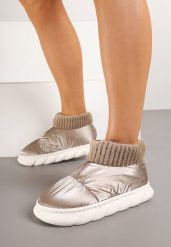 Ciemnobeżowe Kapcie Vices na Piankowej Podeszwie z Pikowaną Cholewką Velavina. Brązowe kapcie damskie Renee, z dzianiny. Za 29.99 zł.
