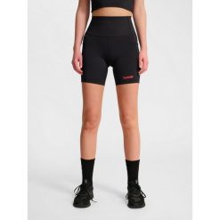 Szorty damskie Hummel Hiit Intensity. Czarne spodenki sportowe damskie Hummel, bez wzorów, na fitness i siłownię. Za 258.00 zł.