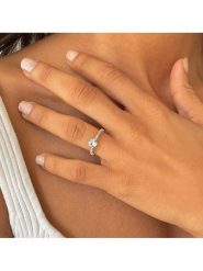 OR Carats Złoty pierścionek z diamentem i kamieniem szlachetnym rozmiar: 54. Żółte pierścionki damskie OR Carats, z diamentem, złote. Za 1,043.99 zł.