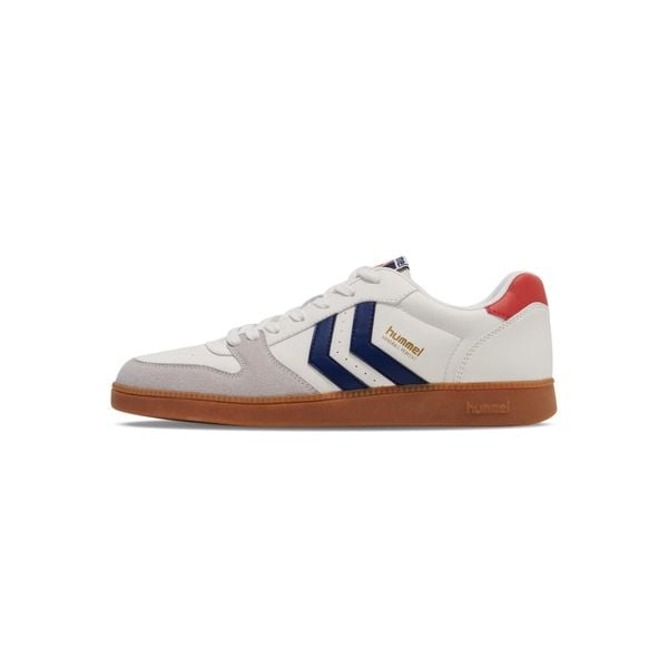 Buty halowe Hummel Perfekt SP. Białe obuwie sportowe casual damskie Hummel, bez zapięcia. Za 236.50 zł.