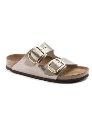 Birkenstock Klapki "Arizona Big Buckle" w kolorze jasnoróżowym rozmiar: 39. Różowe klapki damskie Birkenstock, bez wzorów, z otwartym noskiem, bez obcasa, bez zapięcia. Za 404.95 zł.