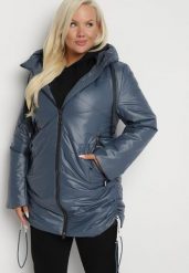 Niebieska Długa Pikowana Kurtka z Kołnierzem Ozdobiona Sznurkami Rotira. Niebieskie kurtki damskie Born2be, l, bez wzorów, z jeansu, bez kaptura. Za 139.99 zł.