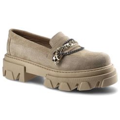 Półbuty damskie Carinii, wsuwany fason typu loafers cholewka ze skóry naturalnej zamszowej masywna traktorowa podeszwa gruba platforma ozdobny łańcuc. Brązowe półbuty damskie Carinii, z aplikacjami, ze skóry, bez obcasa, na platformie, bez zapięcia. Za 309.00 zł.