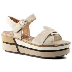 Beżowe Sandały Damskie Tamaris Modne Buty Letnie. Brązowe sandały damskie Tamaris, bez wzorów, z nubiku, bez obcasa, bez zapięcia. Za 207.00 zł.