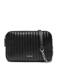 Calvin Klein Torebka Mini Line Quilt Camera Bag K60K613078 Czarny. Czarne listonoszki damskie Calvin Klein, bez wzorów, ze skóry, bez dodatków. Za 269.99 zł.