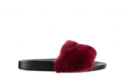 Klapki Bayla-112 0479-17194 Burgundy Furry, Bordo/Czarny, Skóra naturalna - 37. Czerwone klapki damskie Bayla, bez wzorów, ze skóry, bez obcasa, bez zapięcia. W wyprzedaży za 44.10 zł.