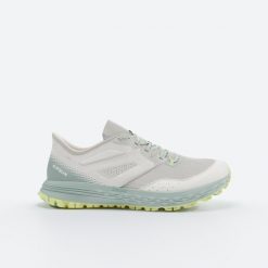 Buty do biegania w terenie damskie Kiprun TR2. Obuwie sportowe damskie KIPRUN, z kauczuku, bez zapięcia, do biegania. Za 259.99 zł.