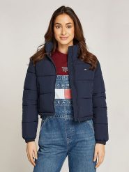TOMMY JEANS Kurtka zimowa w kolorze granatowym rozmiar: S. Niebieskie kurtki damskie Tommy Jeans, na zimę, s, bez wzorów, z jeansu, bez kaptura. Za 395.31 zł.