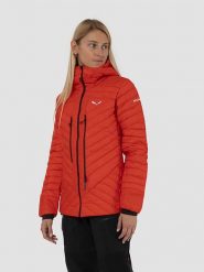 Salewa Kurtka funkcyjna "Ortles" w kolorze czerwonym rozmiar: 34. Czerwone kurtki damskie Salewa, bez wzorów, z puchu, bez kaptura. Za 1,309.95 zł.