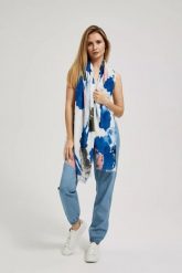 Wzorzysty letni szal niebieski. Niebieskie szaliki damskie MOODO, na lato, bez wzorów. W wyprzedaży za 19.99 zł.