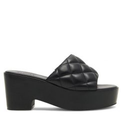 Klapki Badura. Czarne klapki damskie Badura, bez wzorów, bez obcasa, bez zapięcia. Za 179.99 zł.