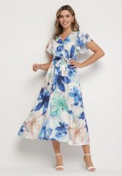 Niebieska Sukienka w Kwiaty o Kopertowym Kroju z Wiązanym Paskiem Redanae. Niebieskie sukienki damskie Born2be, bez wzorów, eleganckie, bez ramiączek. Za 119.99 zł.