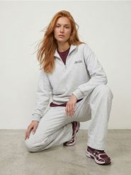 Spodnie dresowe wide leg z bawełną - szary. Szare spodnie sportowe damskie Sinsay, l, bez wzorów, z bawełny. Za 39.99 zł.