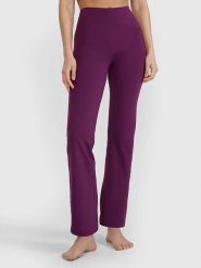 4F Legginsy funkcyjne w kolorze fioletowym rozmiar: L. Różowe legginsy damskie 4F, l, bez wzorów, z materiału, na fitness i siłownię. Za 83.62 zł.