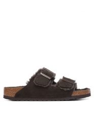 Birkenstock Klapki Arizona Shearling 1020528 Brązowy. Brązowe klapki damskie Birkenstock, bez wzorów, ze skóry, bez obcasa, bez zapięcia. Za 749.99 zł.