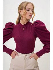 Trend Alaçatı Stili Bluzka w kolorze fioletowym rozmiar: M. Różowe bluzki damskie Trend Alaçatı Stili, m, bez wzorów, bez kołnierzyka, bez ramiączek. Za 61.02 zł.