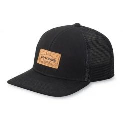 Damska czapka typu trucker Dakine Peak To Peak. Czarne czapki damskie Dakine, bez wzorów. Za 185.00 zł.