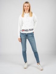 Tommy Jeans Jeansy "Sylvia" | DW0DW11594 | Sylvia | Kobieta | Niebieski. Niebieskie jeansy damskie Tommy Hilfiger. W wyprzedaży za 259.00 zł.