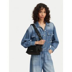 Torebka KARL LAGERFELD. Czarne listonoszki damskie KARL LAGERFELD, bez wzorów, bez dodatków. Za 779.99 zł.