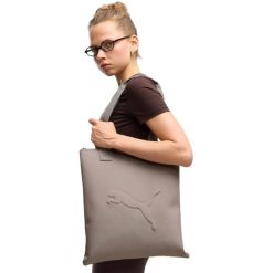 Torba Puma Buzz Tote. Fioletowe torby sportowe Puma, bez wzorów, z materiału. Za 190.00 zł.