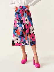 TATUUM Spódnica ze wzorem rozmiar: 38. Spódnice damskie TATUUM, na imprezę, s, bez wzorów, z wiskozy, klasyczne, midi. Za 96.37 zł.