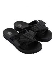 Zaxy Klapki "Urbana" w kolorze czarnym rozmiar: 41/42. Czarne klapki damskie Zaxy, bez wzorów, z otwartym noskiem, bez obcasa, bez zapięcia. Za 52.30 zł.