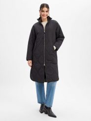 JJXX płaszcz pikowany Kobiety czarny, M. Czarne płaszcze damskie JJXX, m, bez wzorów, bez kaptura. Za 399.95 zł.