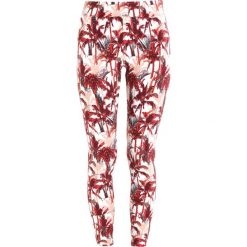 B ACTIVE by Beachlife Legginsy jungle. Czerwone legginsy sportowe damskie B ACTIVE by Beachlife, xl, z elastanu. Za 299.00 zł.