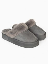 ISLAND BOOT Kapcie "Emesta" w kolorze szarym rozmiar: 36. Szare kapcie damskie Island Boot. Za 100.99 zł.