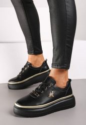 Czarne Skórzane Sneakersy na Grubej Podeszwie z Metaliczną Ozdobą Nericia. Czarne obuwie sportowe damskie Born2be, z jeansu, bez zapięcia. Za 229.99 zł.