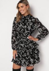 Czarna Rozkloszowana Sukienka Mini w Kwiaty z Falbankami Nevlian. Czarne sukienki damskie Born2be, bez wzorów, bez ramiączek. W wyprzedaży za 169.99 zł.