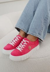 Fuksjowe Sneakersy Vices na Grubej Tłoczonej Podeszwie ze Sznurowaniem i Metaliczną Ozdobą Ulfedi. Czerwone obuwie sportowe damskie Born2be, z jeansu, bez zapięcia. Za 119.99 zł.