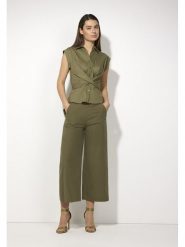 More & More Bluzka w kolorze khaki rozmiar: 38. Brązowe bluzki damskie More & More, bez wzorów, z tkaniny, bez kołnierzyka, bez ramiączek. Za 109.78 zł.
