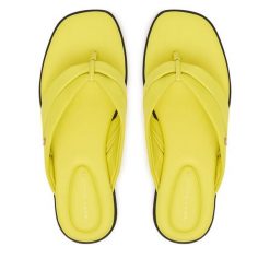 Japonki Tommy Hilfiger. Żółte klapki damskie Tommy Hilfiger, bez wzorów, bez obcasa, bez zapięcia. Za 359.99 zł.