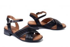 PIAZZA 910318-01 schwarz, sandały damskie. Czarne sandały damskie Piazza, bez wzorów, ze skóry, bez obcasa, na obcasie, bez zapięcia. Za 254.92 zł.