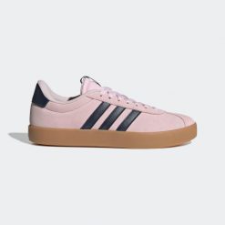 Sneakersy damskie ADIDAS VL Court 3.0. Czerwone obuwie sportowe damskie Adidas, z gumy, bez zapięcia, trekkingowe. Za 319.99 zł.