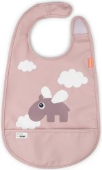 Śliniak z kieszonką Happy Clouds różowy. Czerwone śliniaki Done by deer, bez wzorów. Za 55.00 zł.