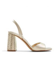 Aldo Skórzane sandały w kolorze kremowym na obcasie rozmiar: 39. Brązowe sandały damskie ALDO, bez wzorów, z otwartym noskiem, bez obcasa, na koturnie, bez zapięcia. Za 130.99 zł.