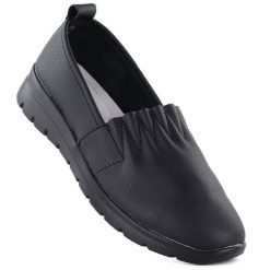 Skórzane półbuty damskie wsuwane czarne N.A.W. JHY061. Czarne półbuty damskie marka niezdefiniowana, bez wzorów, ze skóry, bez obcasa, bez zapięcia. Za 119.99 zł.