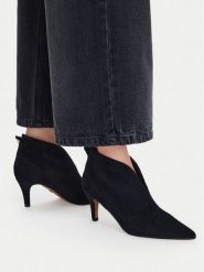 Nine West Botki CEO-C6019-2 Czarny. Czarne botki damskie Nine West, z materiału, bez obcasa, na szpilce, bez zapięcia. Za 279.99 zł.