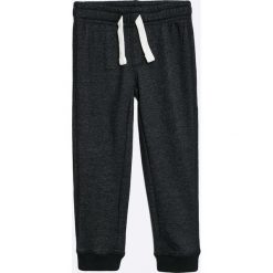 Blu Kids - Spodnie dziecięce 98-128 cm. Spodnie dresowe chłopięce marki 4F. W wyprzedaży za 24.90 zł.