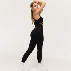 Legginsy damskie sporty walki z wysokim stanem czarne Combat. Czarne legginsy damskie GYMBEAM, s, bez wzorów, z elastanu. Za 113.90 zł.