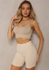 Beżowe Elastyczne Szorty Biker o Fasonie Bodycon Marelliam. Brązowe szorty damskie Renee, z aplikacjami, z materiału. Za 29.99 zł.
