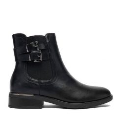 Botki Clara Barson. Czarne botki damskie Clara Barson, bez obcasa, na płaskiej podeszwie, bez zapięcia. Za 149.99 zł.